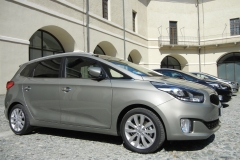 NUOVA KIA KARENS